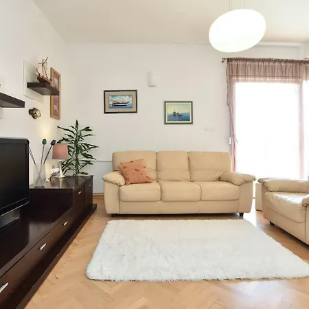 Apartment Bezic *