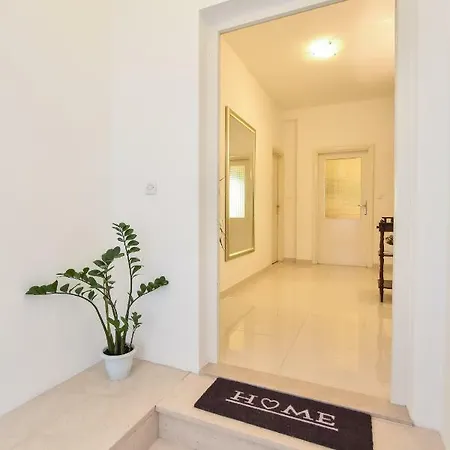 Bezic Apartment Kastela