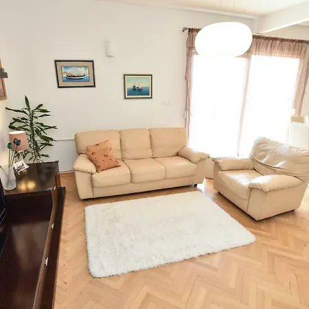 Apartment Bezic Kastela