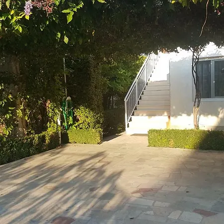 Bezic Apartment *